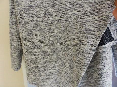 Melírovaný buklé svetrík, l