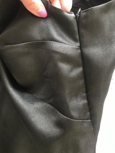 Príležitostné šaty, 34