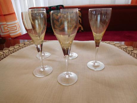 Hnedasté dúhované poháre na šampanské, 