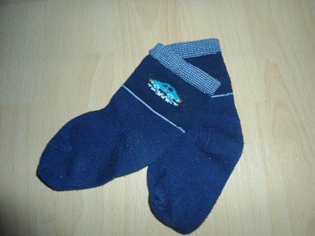 Tmavomodre ponozky, 74