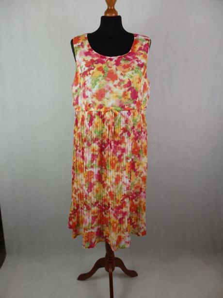 Luxusné letné plisované  šaty, 42