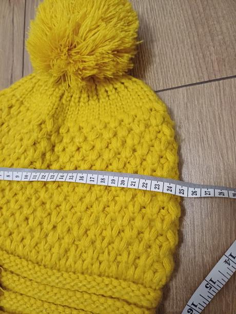 Horčicovo žltá čiapka, 