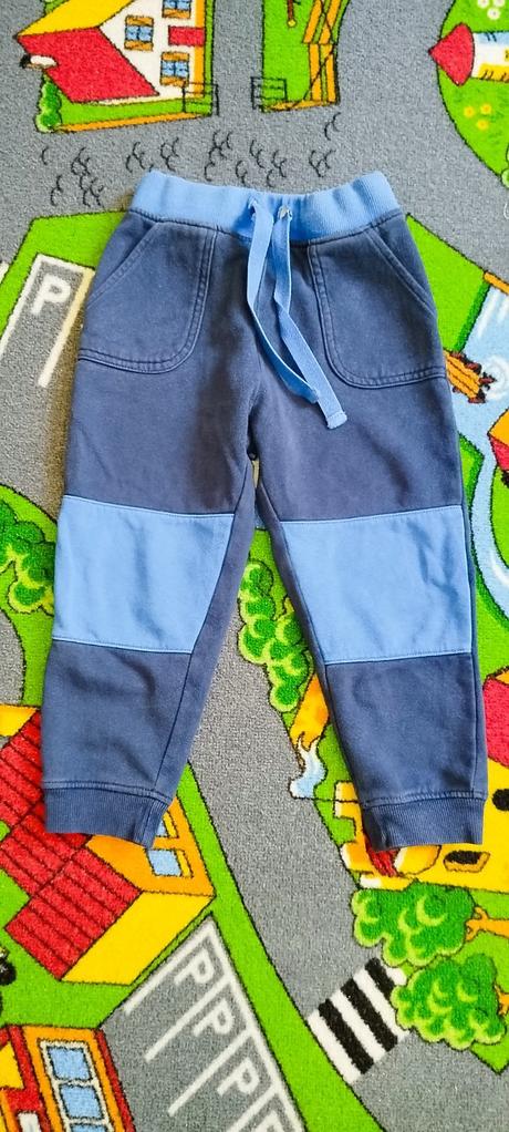 Chlapček 98, 86–98