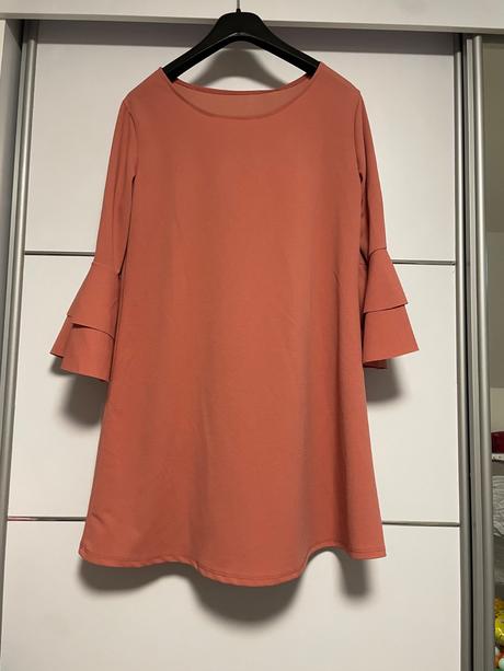 Predám nové staroružové šaty, 