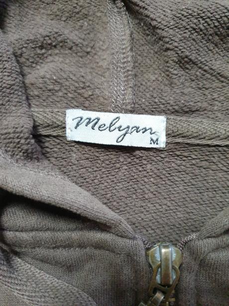 Hnedý sveter s kapucňou, m