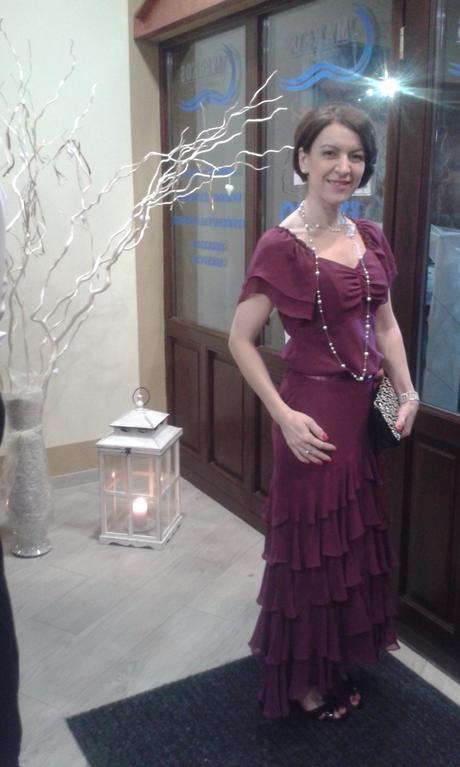 Spoločenské šaty zn. teatro, 40