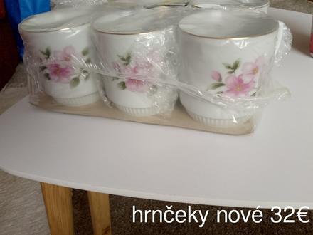 Hrnčeky retro,