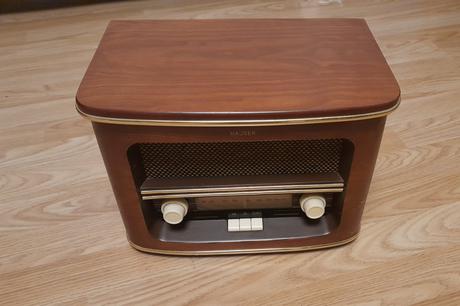 Retro rádio hauser,