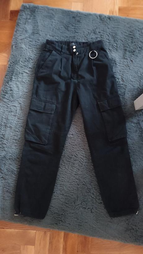 Nohavice, bershka,36