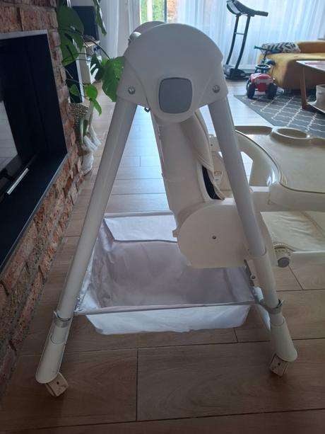 Stolička na krmenie pre dieťa, 