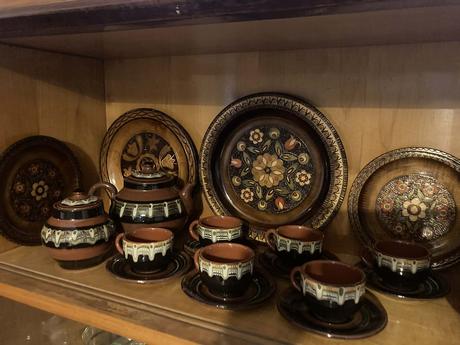 Bulharská keramika+taniere bulharské drevené, 