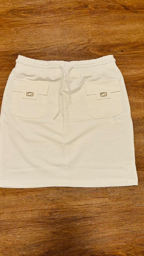 Teplakova megi sukňa, l