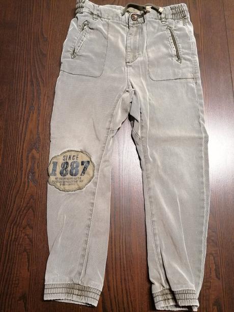 Športové nohavice, zara,122