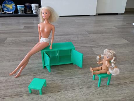 Zelený nábytok ikea pre barbie deti,