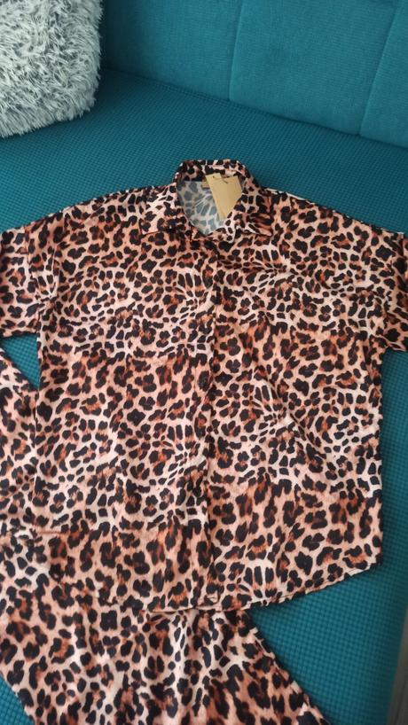 Damsky set-nohavice a bluzka, 