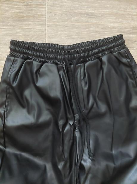 Koženkové nohavice č.36, 36