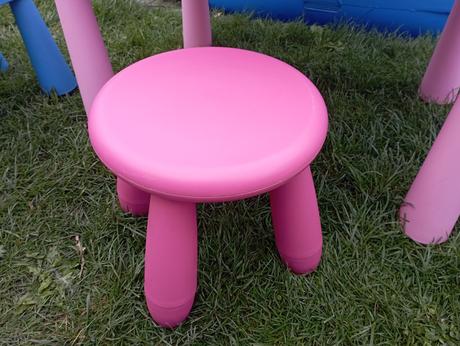 Mammut stôl so stoličkami, 