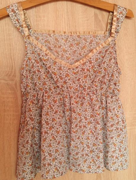 Bielo-hnedý kvietkovaný top, 38