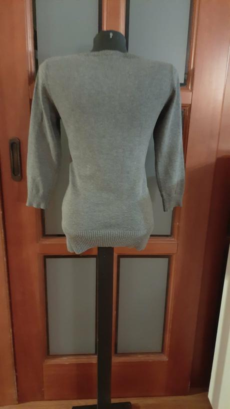 Predám  dámsky svetrík veľ.m, m