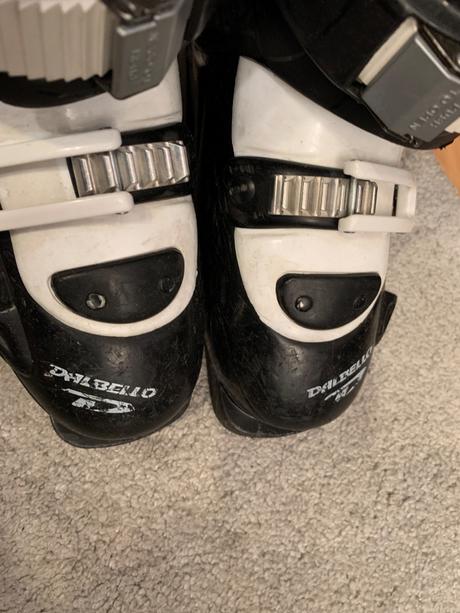 Lyžiarky, dalbello,33