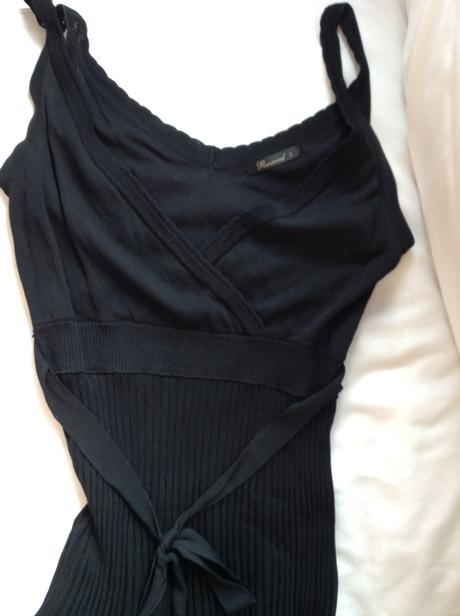 Elegantné, padavé, skladané s výstrihom s, reserved,s