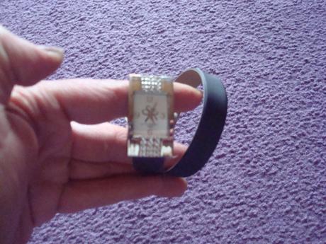 Naramkove hodinky, avon