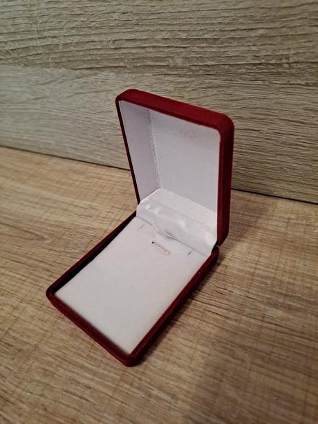 Darčeková krabicka,