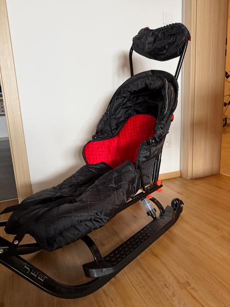 Odpružené sánky jee, 