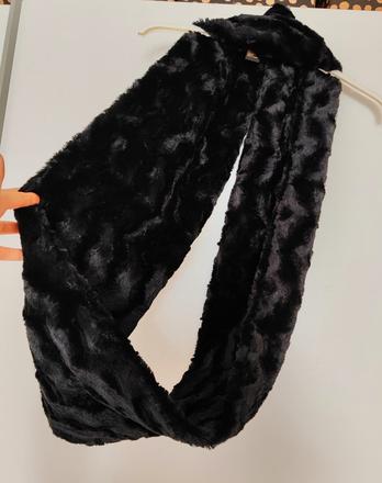 Nekonečný chlpatý šál, 