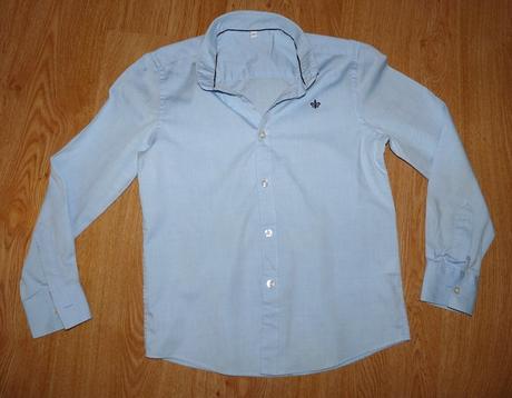 Bledomodrá košeľa, c&a,140