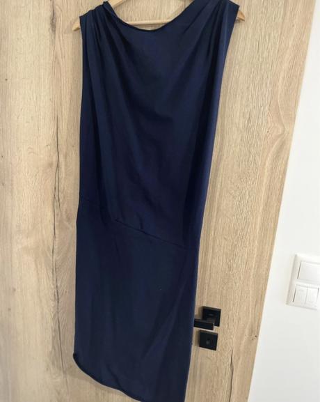 Zaujímavá asymetrická vesta, l