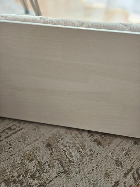 Drevená hojdačka krémová nová, 