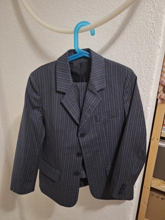 Chlapčenský oblek, 140