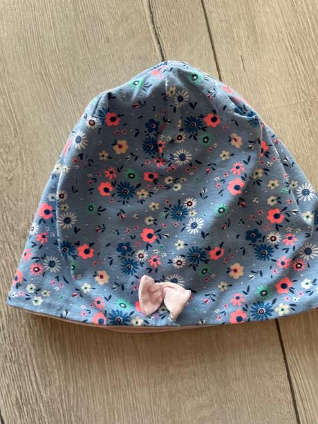 Kvetinková prechodná čiapka, 92