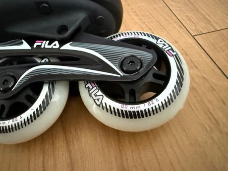 Kolieskové korčule, fila,37