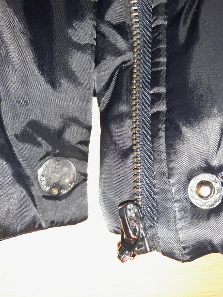 Vetrovka gaudi, gaudi,m