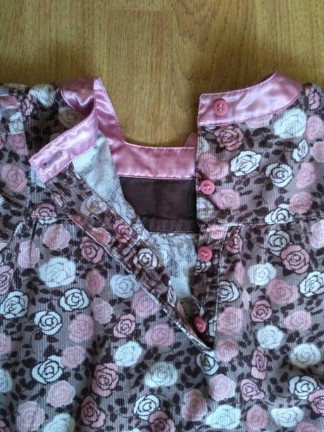 Menčestrové volánové šatičky, 104