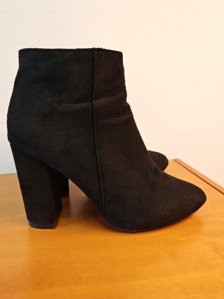 Kotníčky 38 , top, krásne len1,2 x obuté v kancli, 38