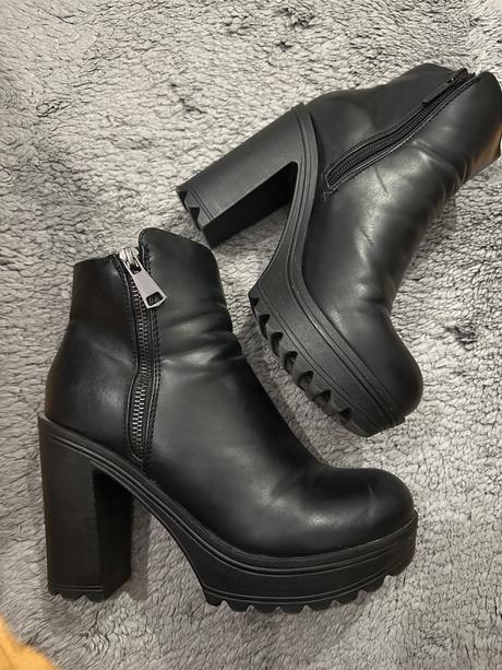 Členkové čižmy, 39