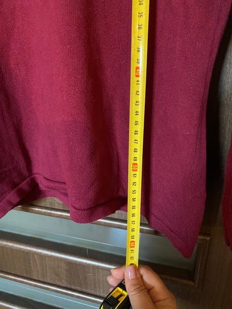 Pleteny pulovrik s napisom, in extenso,164