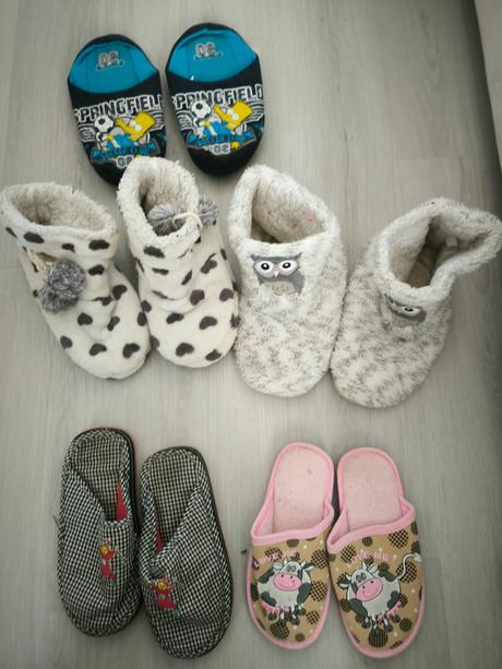 Veselé teplé zánovné papuče v.32/33, cena 2,50e/pá, deichmann,32