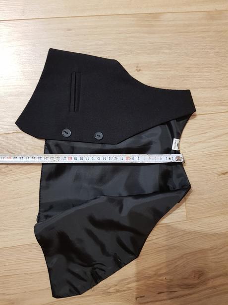 Vesta a nohavice, 98