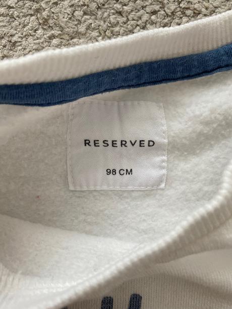 Mikinka, reserved,98