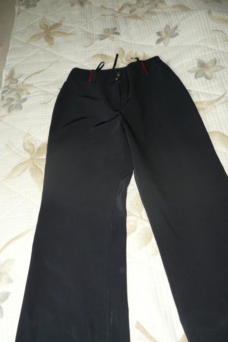 Čierne elegantné nohavice, s