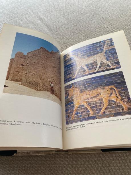 Na počiatku bol sumer vojtech zamarovský,