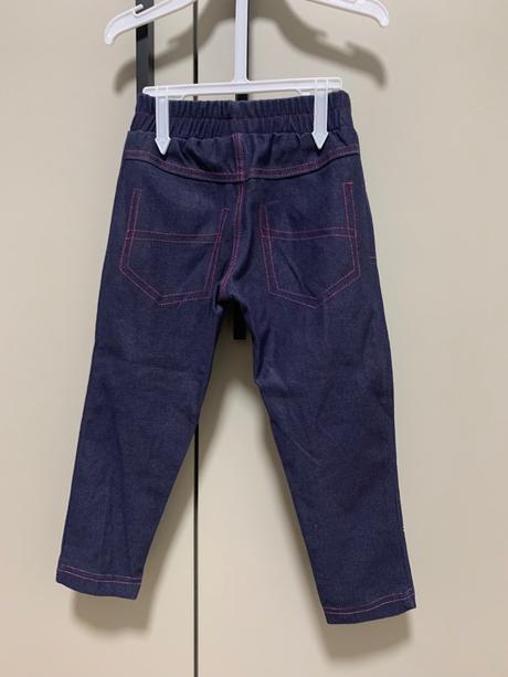 Tmavomodré legíny máša a medveď, 92