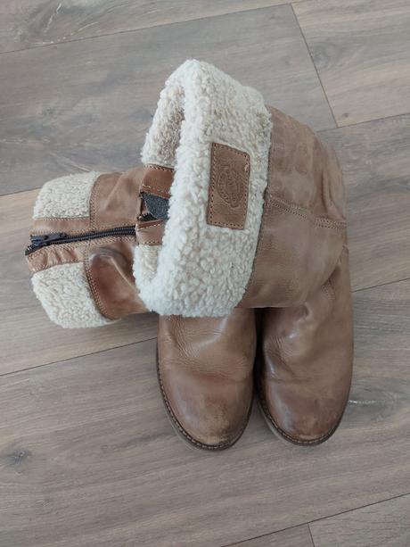 Dievcenske cizmy, 35