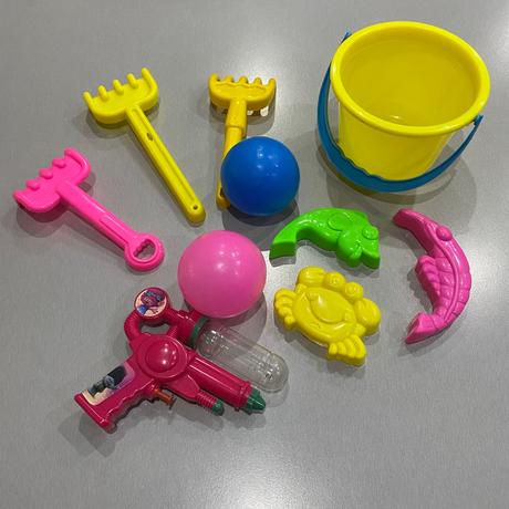 Hračky k vode a do piesku,