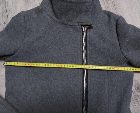 Tmavosivý kabátik amisu, amisu,34