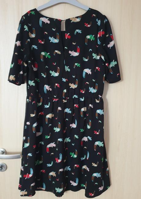 Šaty dámske s tukanmi, m